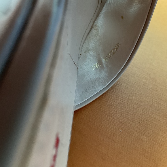 Authentic Prada patent leather platform slide sandals beige/creme size 38.5 - Picture 6 of 7